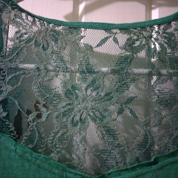 Miss Me tee-medium EUC - Picture 4 of 5